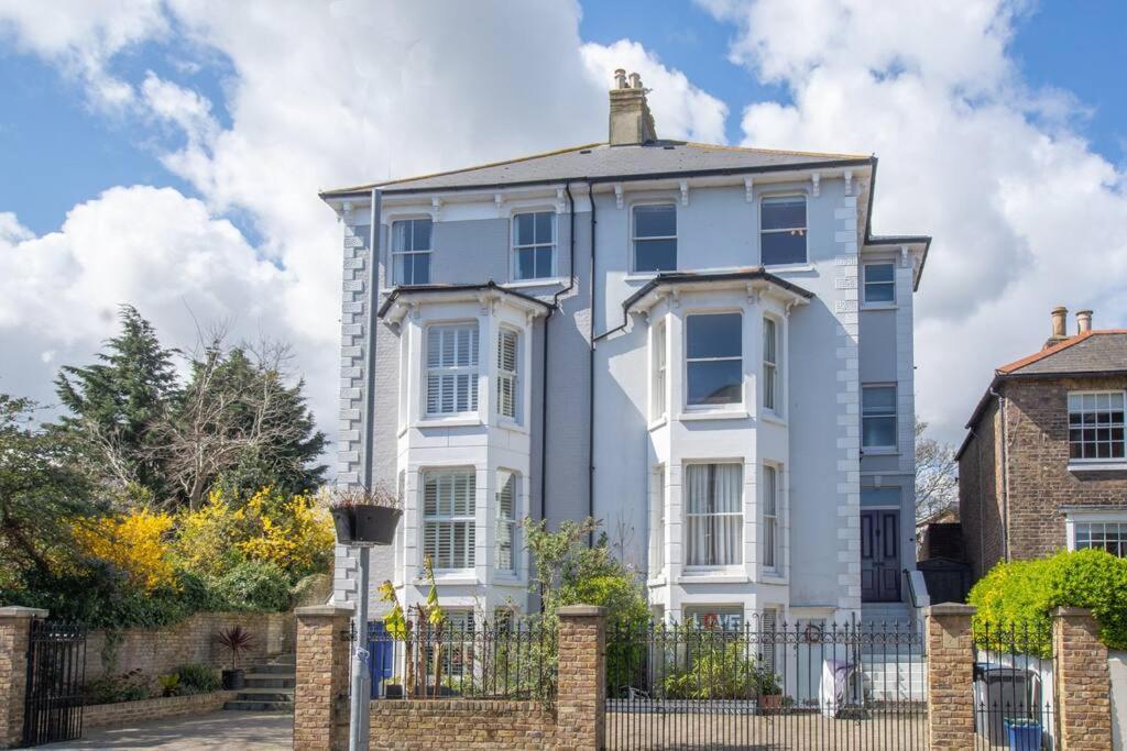 Stunning Large Victorian Maisonette With Sea View Deal Bagian luar foto