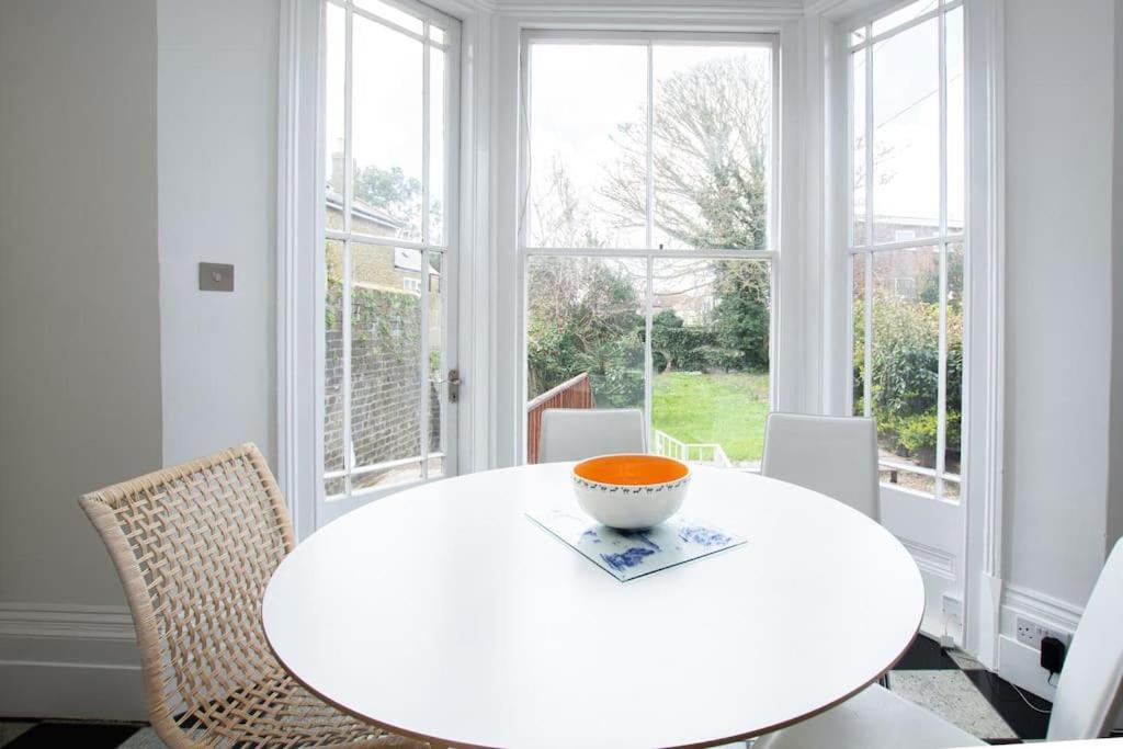 Stunning Large Victorian Maisonette With Sea View Deal Bagian luar foto